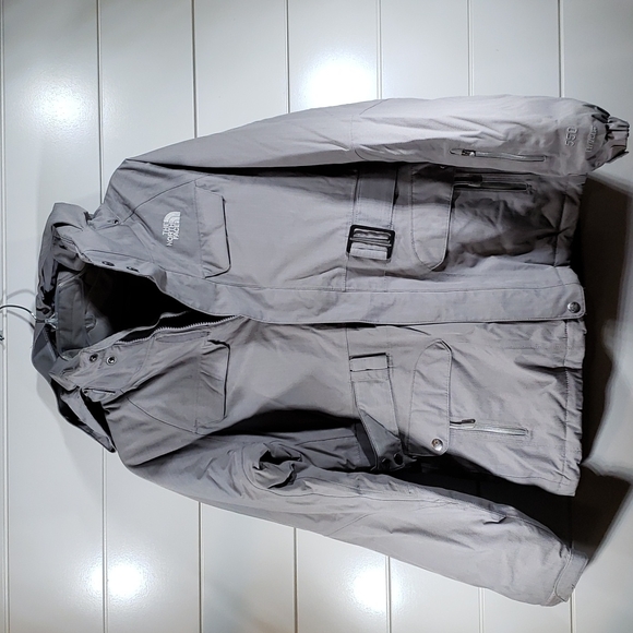 The North Face 550 HyVent jacket sz S